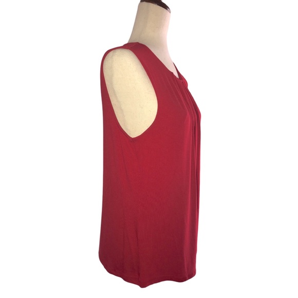 Roz & Ali Sleeveless Red Top Size Medium Pleated Front Round Neck - Picture 8 of 15